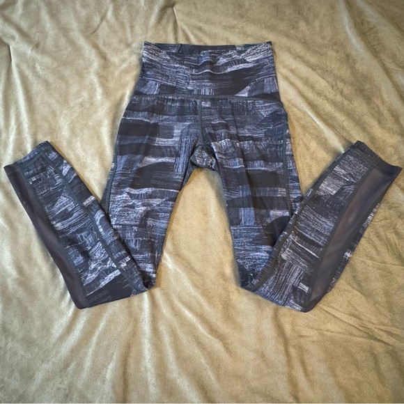 Lululemon Train Times
Transition Multi Midnight Navy / Black - Picture 3 of 12